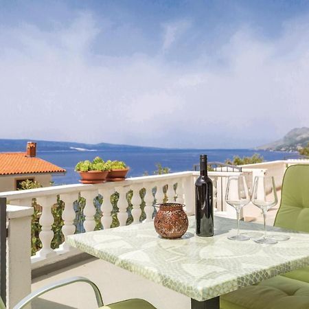 Lovely Apartment In Brela With House Sea View Buitenkant foto
