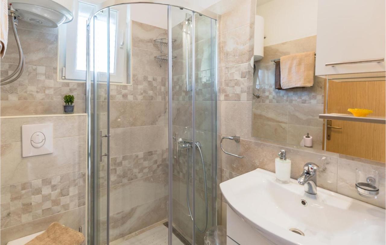 Lovely Apartment In Brela With House Sea View Buitenkant foto