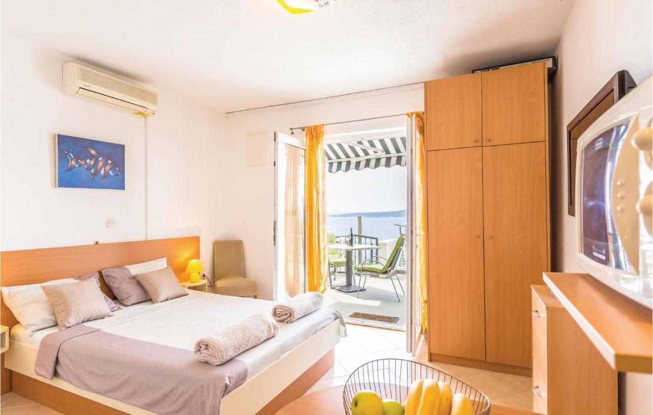 Lovely Apartment In Brela With House Sea View Buitenkant foto
