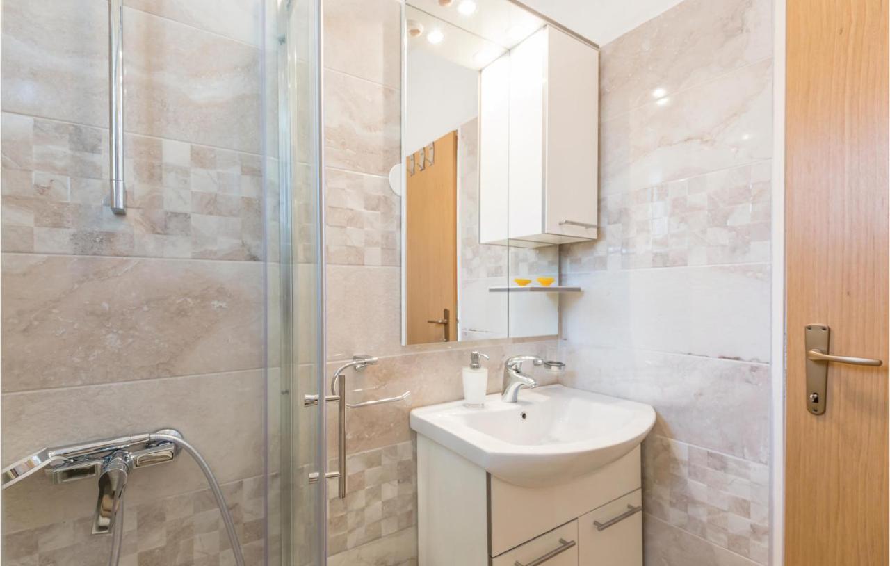 Lovely Apartment In Brela With House Sea View Buitenkant foto