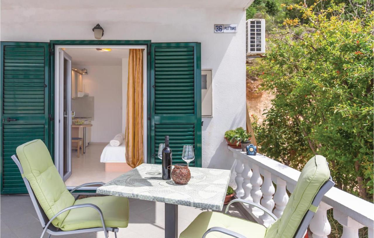 Lovely Apartment In Brela With House Sea View Buitenkant foto